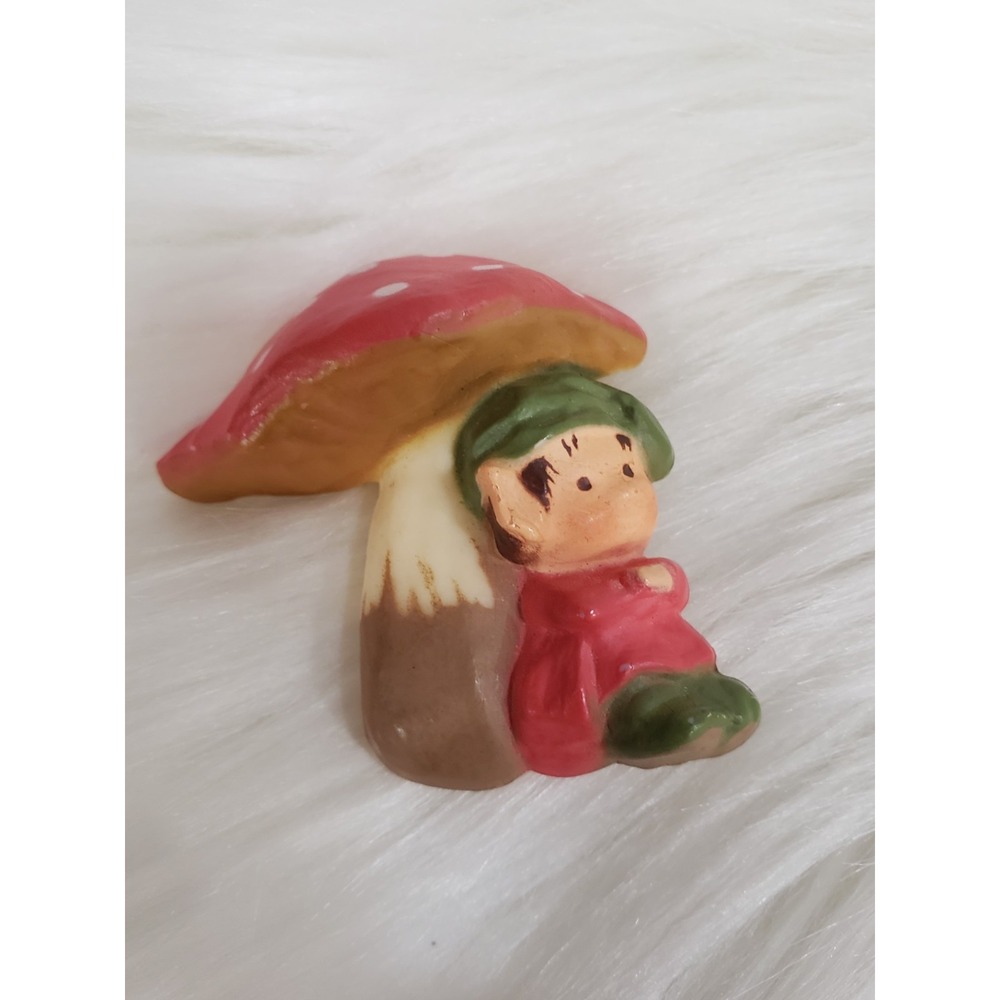 Hallmark PIN Vintage PIXIE ELF Sitting Under MUSHROOM Brooch 1978‎ RARE Mod 70s
